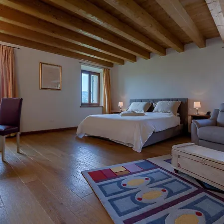 La Fonte Degli Dei (Adults Only) Negrar